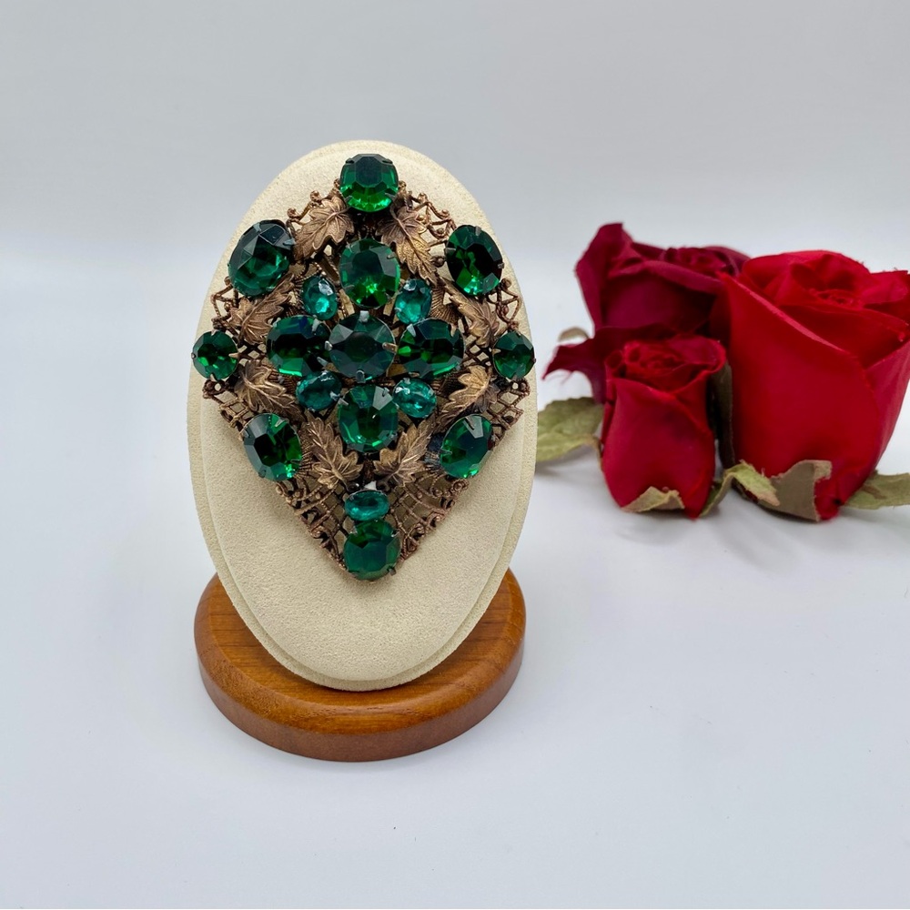 Neiger Dress Clip Czech Art Deco Maximalist Emerald Green Stone Leaf Filigree